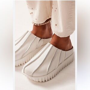 4CCCCEES waffo mules free people size EU 40 leather white new US 9.5